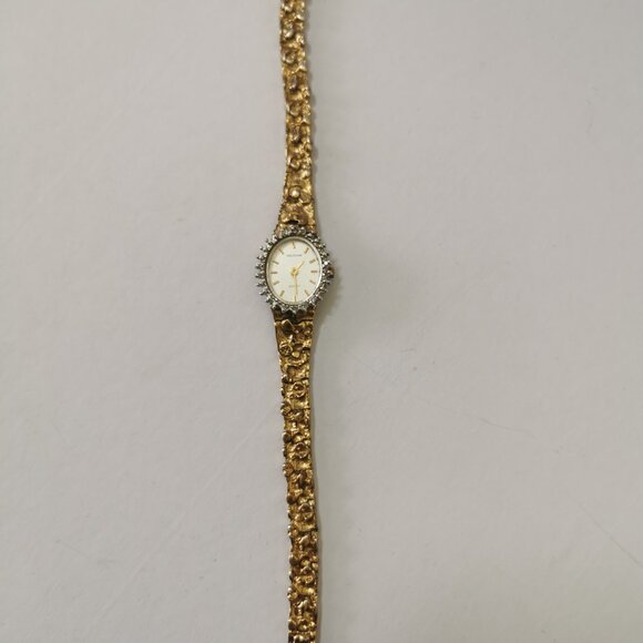 Vtg Waltham Ladies 15mm Watch Gold Nugget Style Band w Diamonds- RUNS - Picture 2 of 15